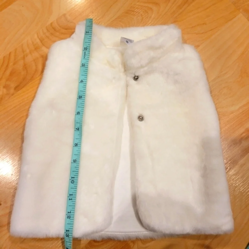 Carter's Snap Faux Fur White Vest Size 18 Months New
